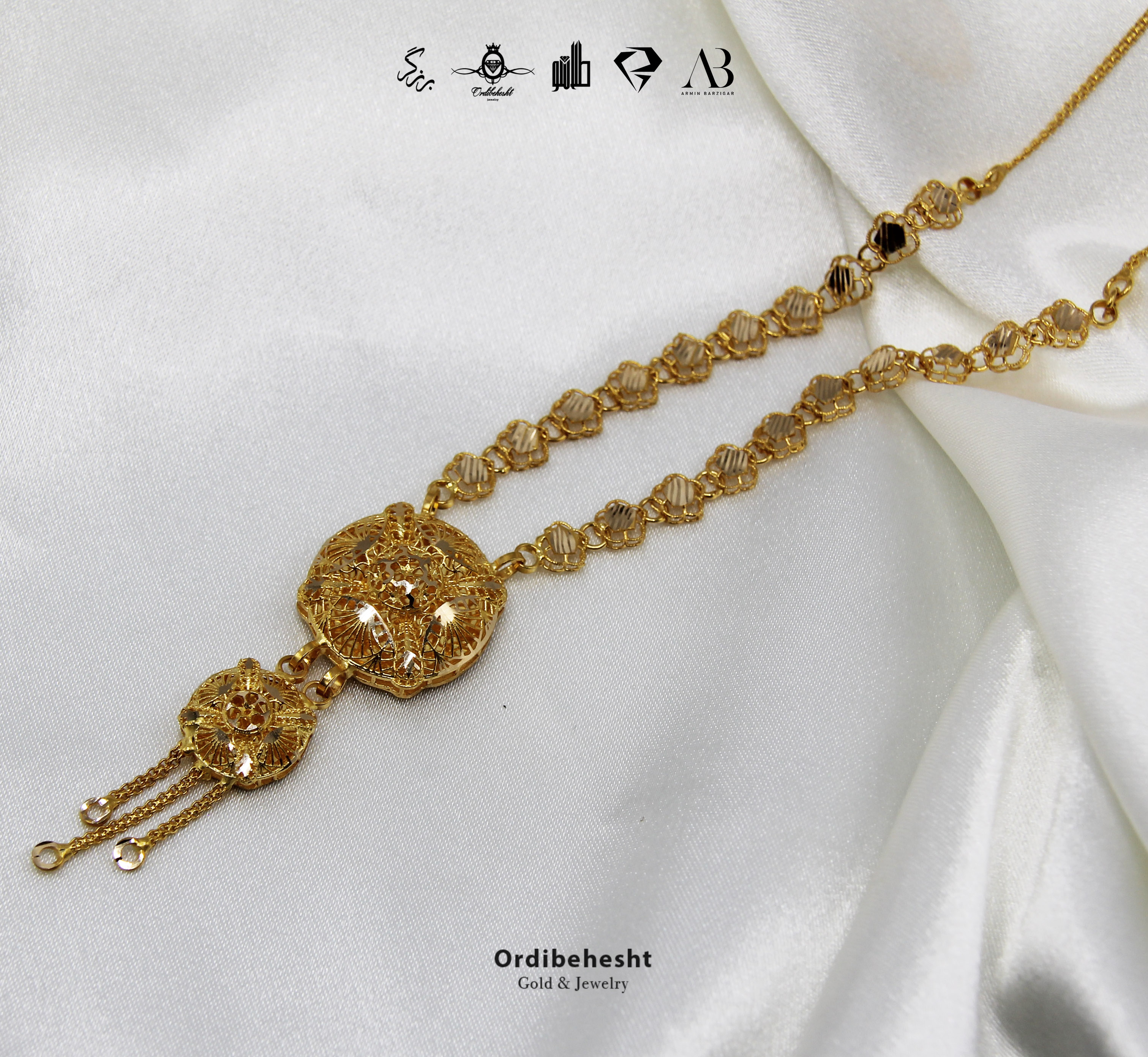 گردنبند اماراتی